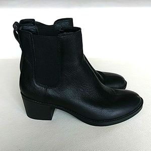 NWOB GH Bass&Co leather ankle boots